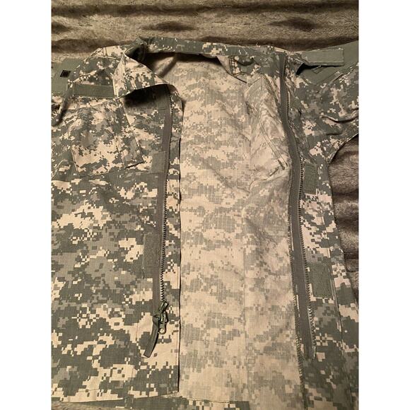 Army Sz S Light Camouflage Jacket 4 pockets hook and loop zip up heavy weight - Picture 8 of 8